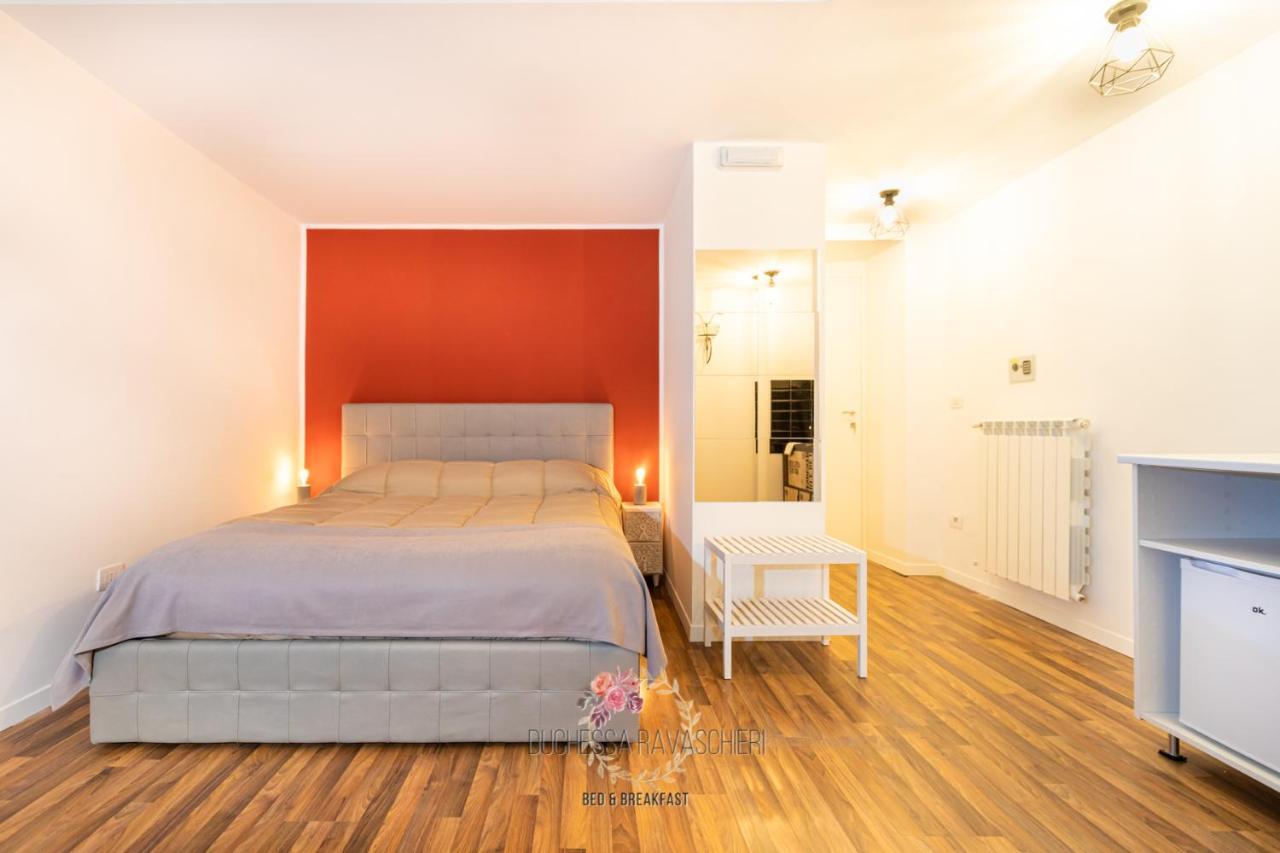 Duchessa Ravaschieri Bed And Breakfast Napoli Bagian luar foto