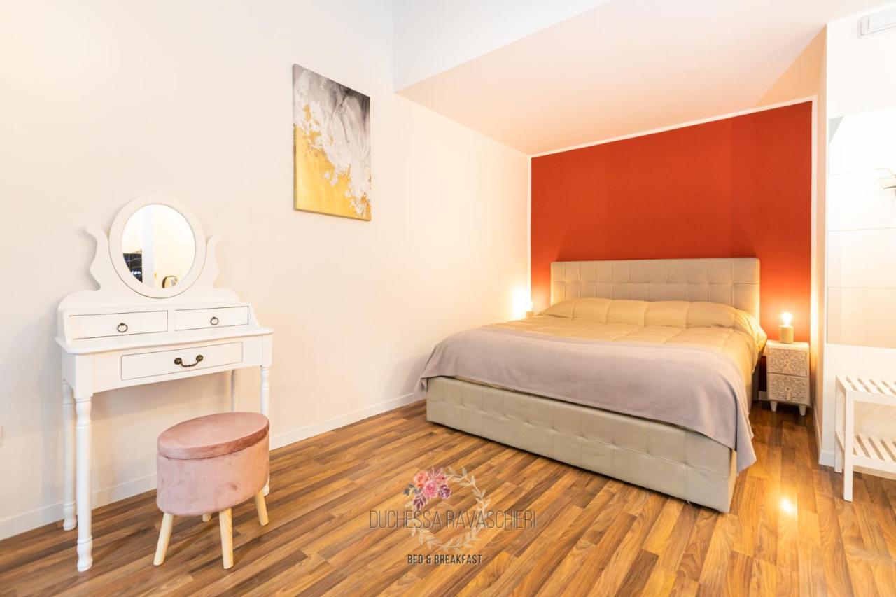 Duchessa Ravaschieri Bed And Breakfast Napoli Bagian luar foto