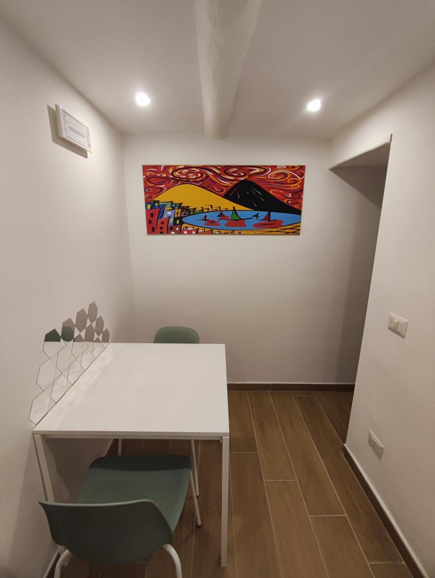 Duchessa Ravaschieri Bed And Breakfast Napoli Bagian luar foto